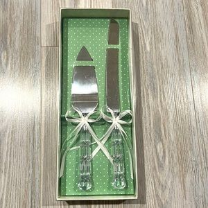 Wedding cake cutters